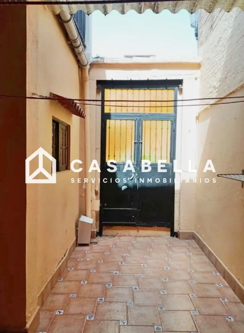 Vista exterior de Casa o chalet en venta en Valencia con Terraza