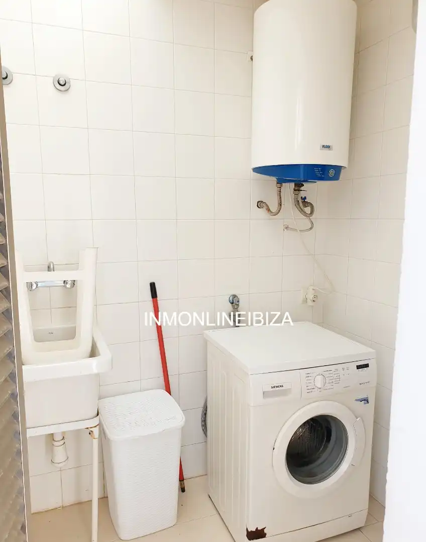 Badezimmer von Wohnung zur Miete in Sant Antoni de Portmany mit Klimaanlage, Terrasse und Abstellraum