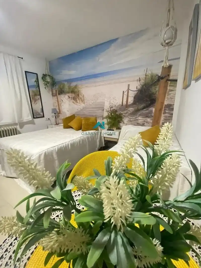 Bedroom of Study for rent in Gilet  with Air Conditioner, Private garden and Terrace