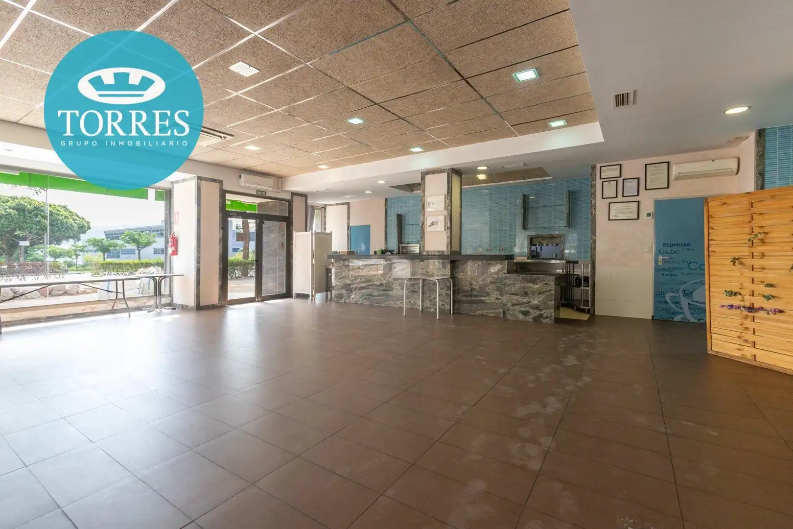 Local comercial en venda a Campanillas