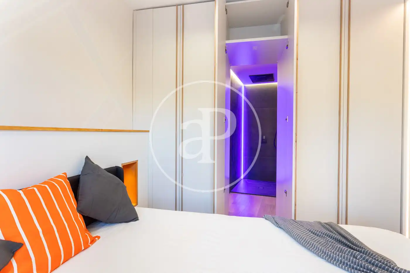Habitación de Piso en venta en Sant Feliu de Llobregat con Aire acondicionado, Calefacción y Amueblado