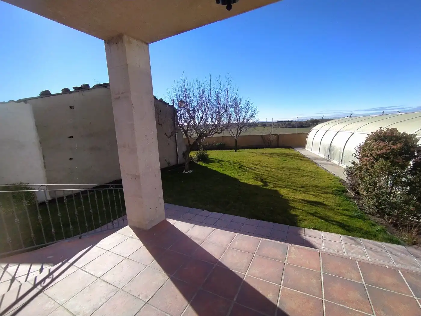 Terraza de Casa o chalet en venta en Cozuelos de Fuentidueña con Calefacción, Jardín privado y Piscina