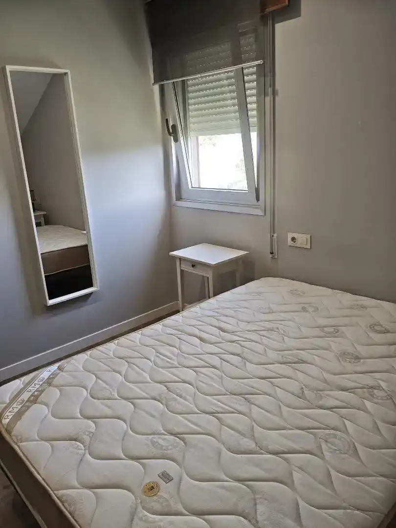 Schlafzimmer von Wohnungen zur Miete in Valdoviño mit Privatgarten, Parkett und Abstellraum