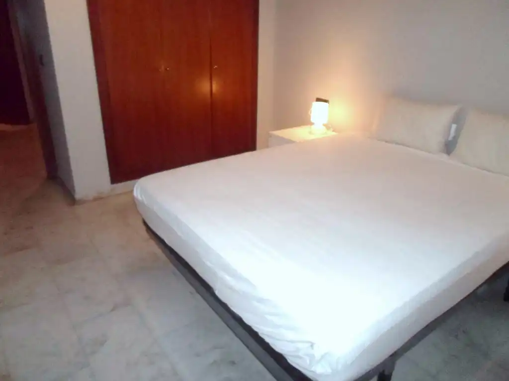 Habitación de Piso de alquiler en Valencia con Aire acondicionado, Calefacción y Amueblado