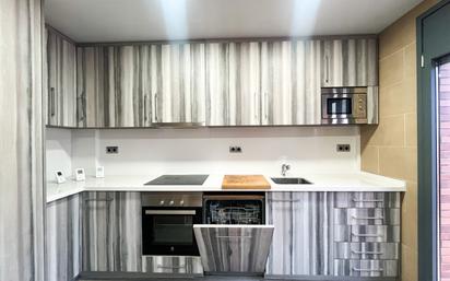 Kitchen of Duplex to rent in Cerdanyola del Vallès  with Air Conditioner, Heating and Parquet flooring