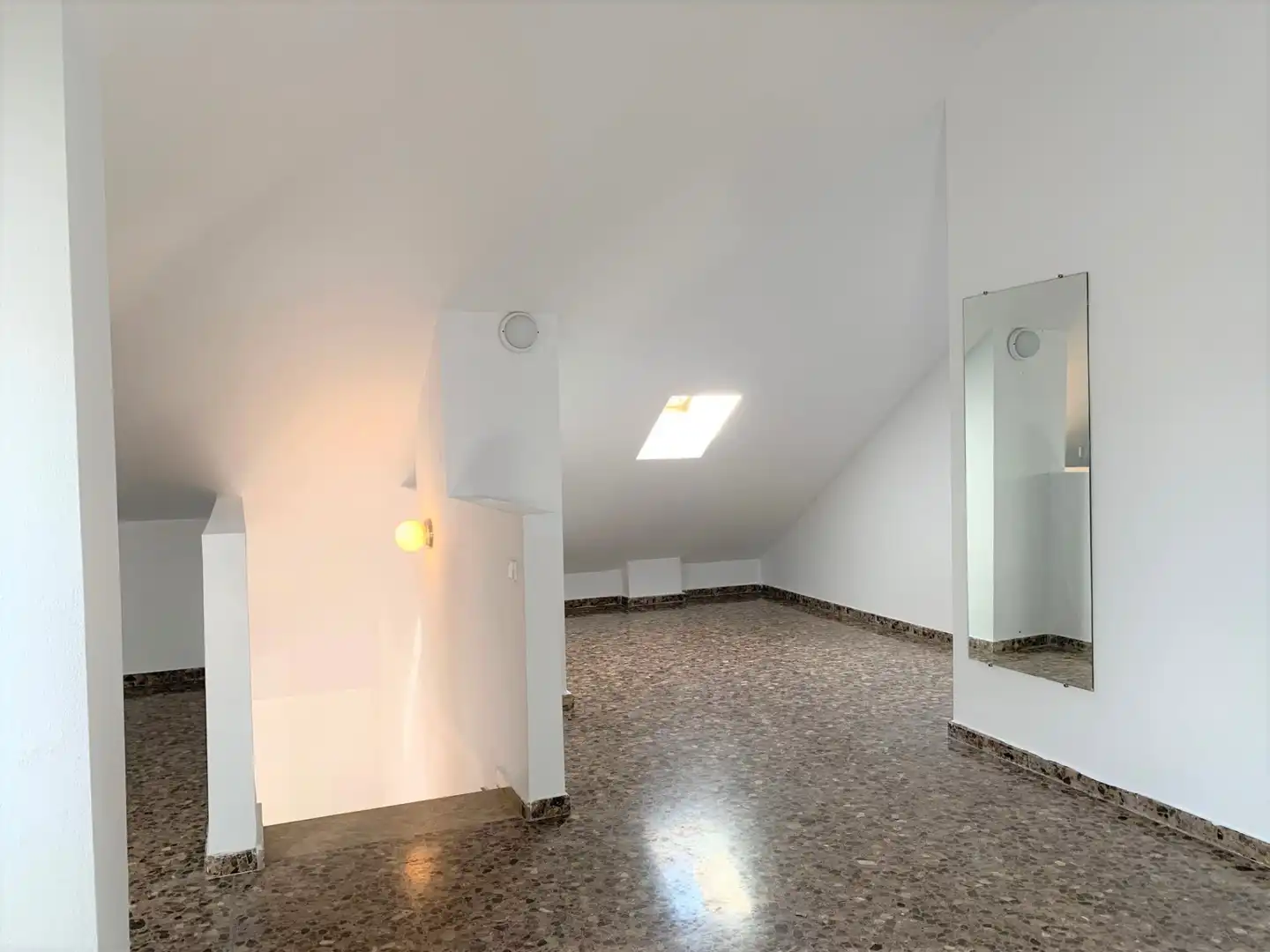 Wohnung zur Miete in Florista, Barrio de Benicalap