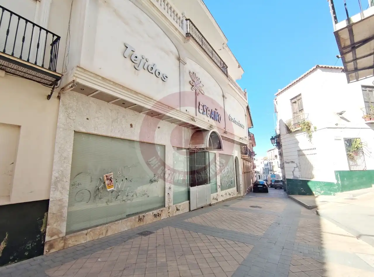 Edifici en venda en Vélez-Málaga amb Alarma