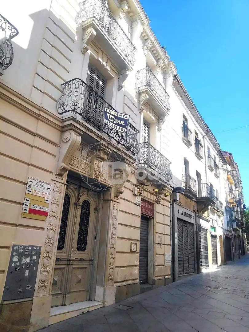 Immobles singulars amb ascensor en venda a Trujillo, imagen 2