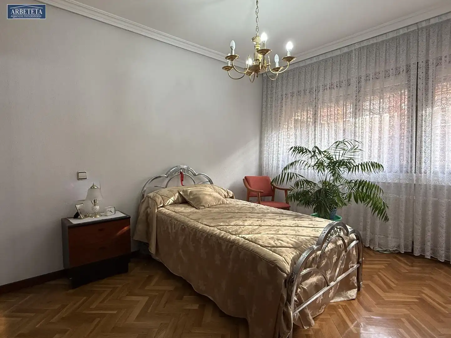 Schlafzimmer von Einfamilien-Reihenhaus zum Verkauf in Guadalajara mit Heizung, Parkett und Terrasse