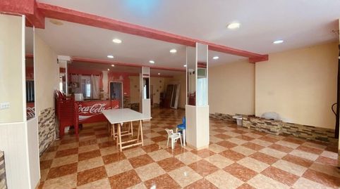 EN VENTA LOCAL COMERCIAL EN EL CENTRO DE ONDARA!