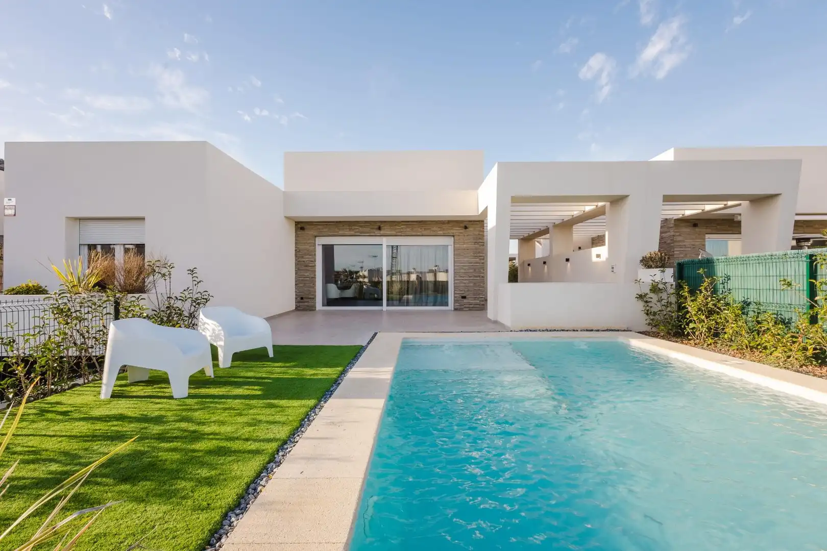 Chalet con piscina en venta en Algorfa