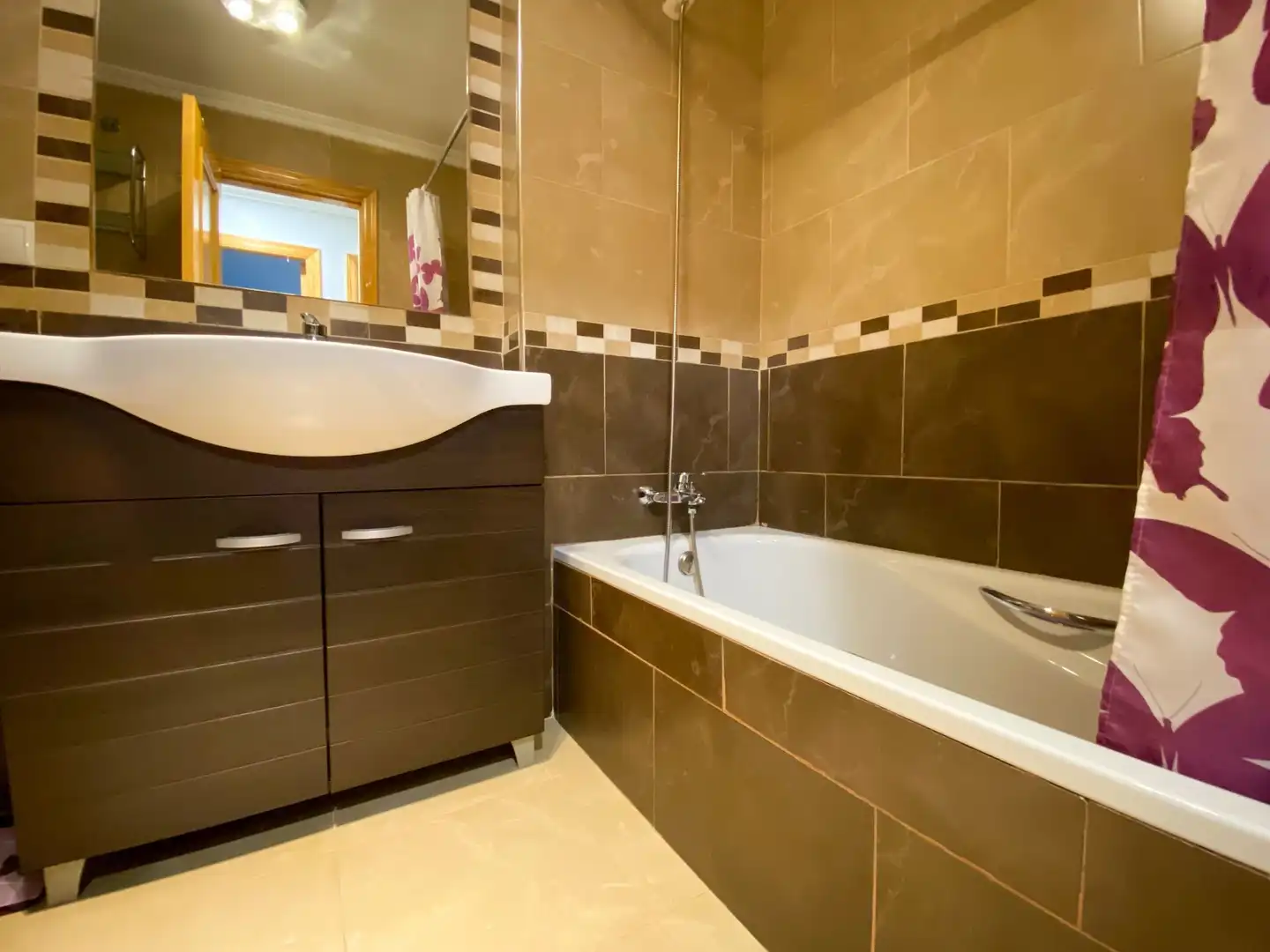 Baño de Apartamento de alquiler en Orihuela con Aire acondicionado, Calefacción y Terraza
