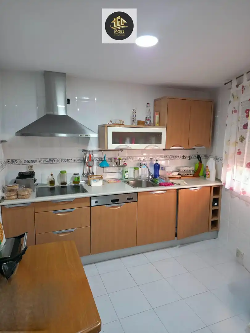 Küche von Wohnung zum Verkauf in Jaén mit Terrasse, Abstellraum und Balkon