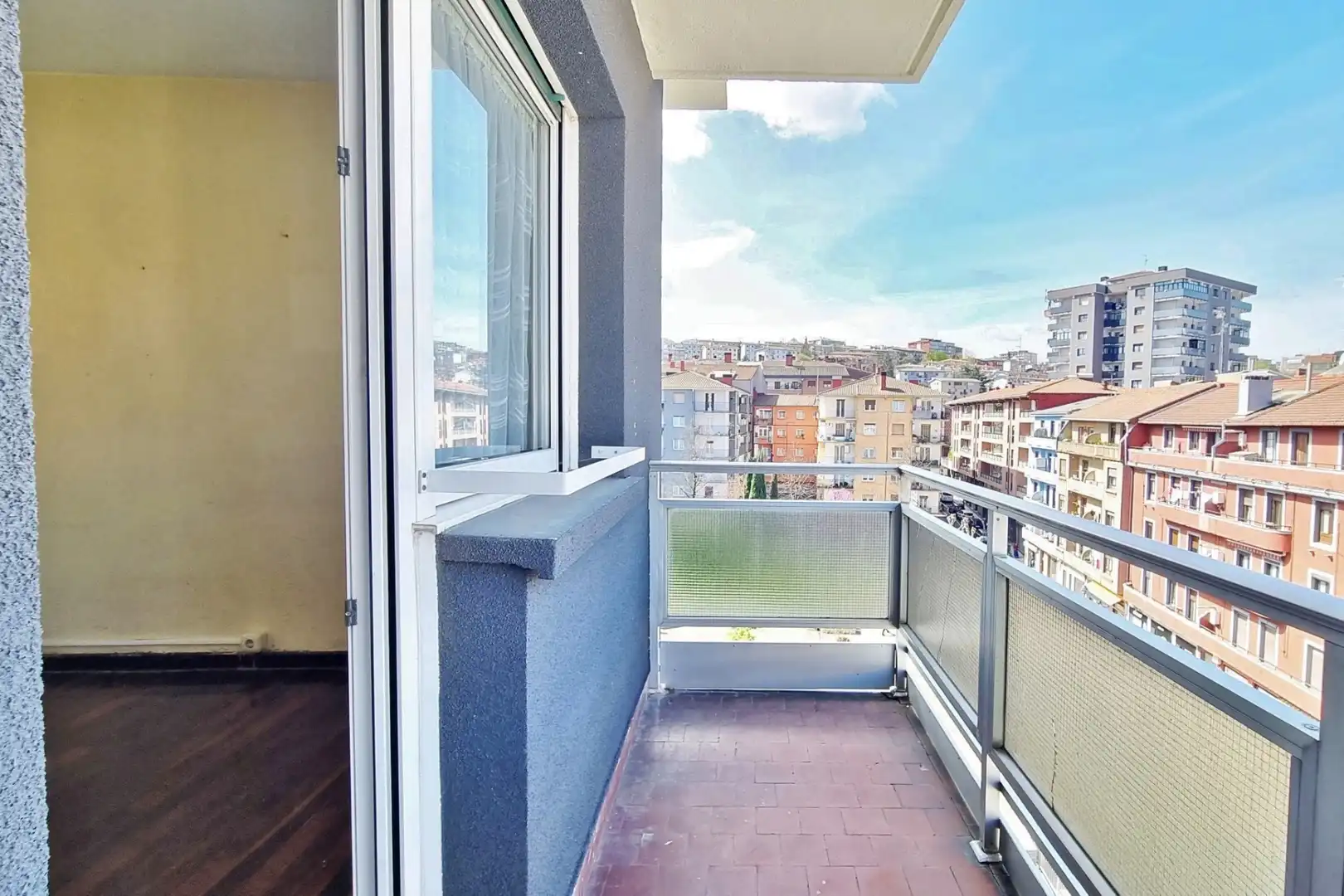 Terraza de Piso en venta en Errenteria con Balcón