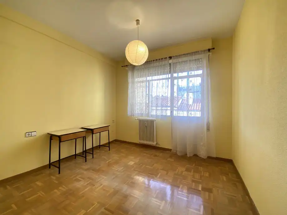 Habitación de Piso en venta en Vitoria - Gasteiz con Calefacción, Parquet y Terraza