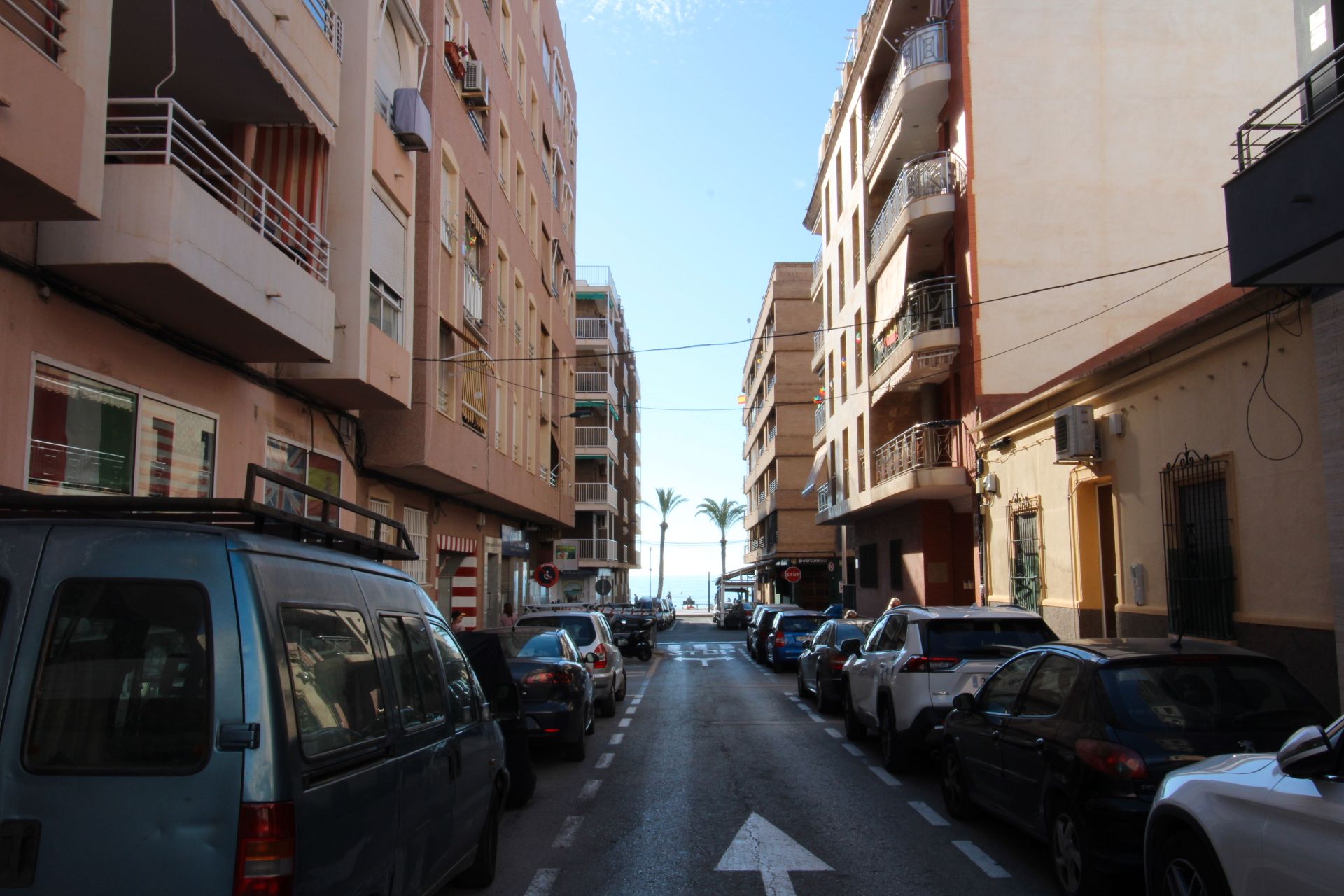 Vista exterior de Pis en venda en Torrevieja amb Moblat i Balcó