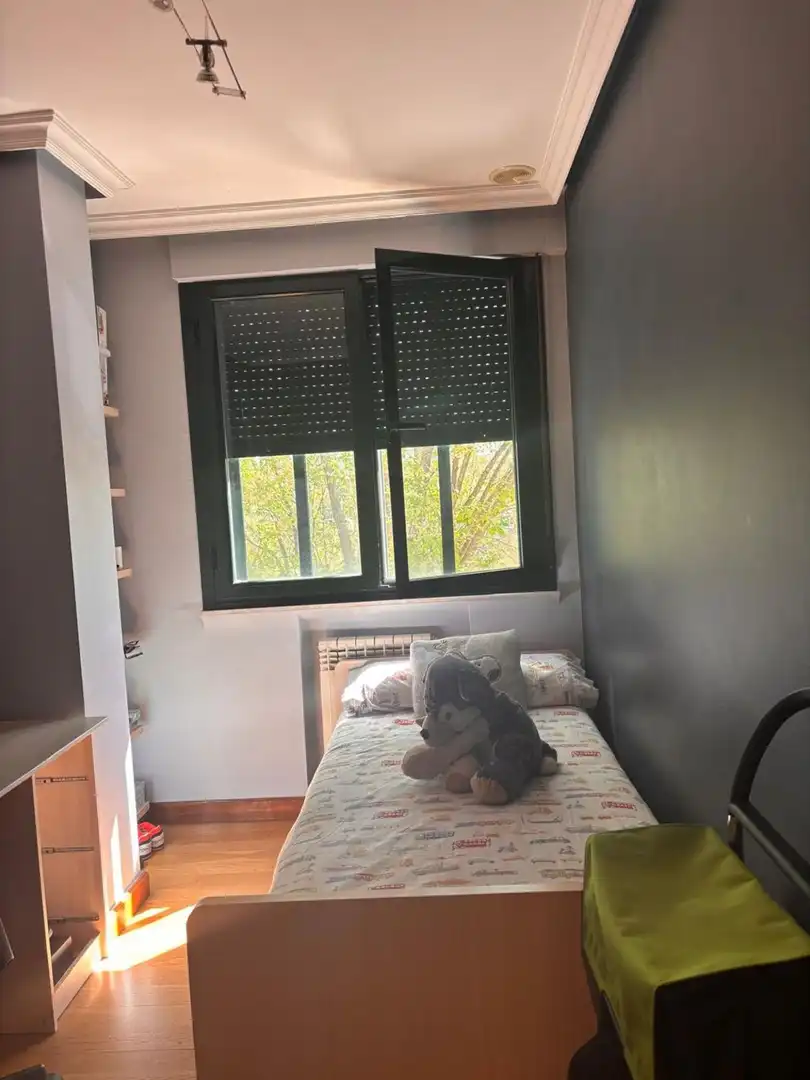 Schlafzimmer von Wohnung zum Verkauf in Salamanca mit Abstellraum