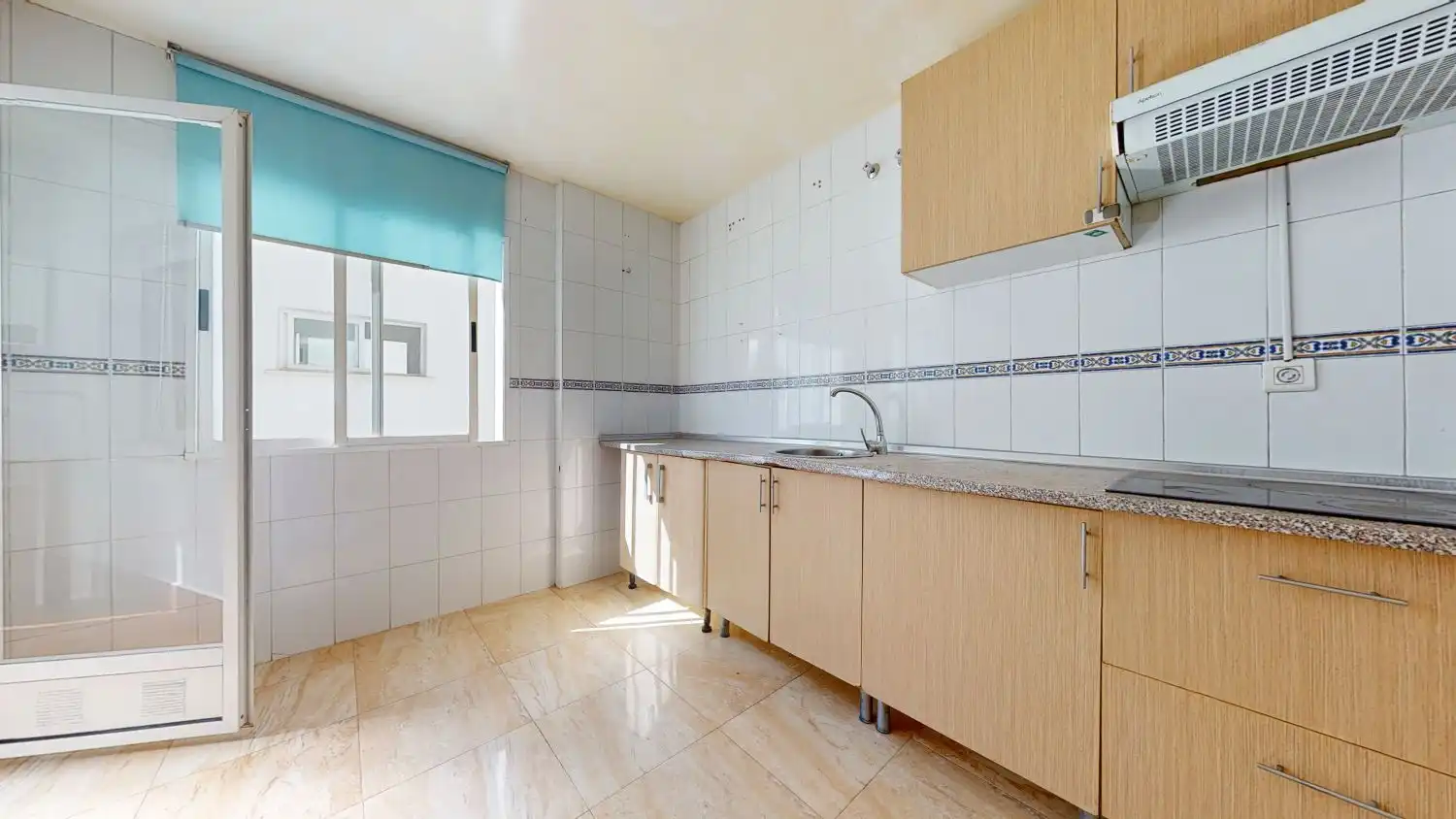 Flat with terrace for sale in ANTONIO MACHADO 4, imagen 4