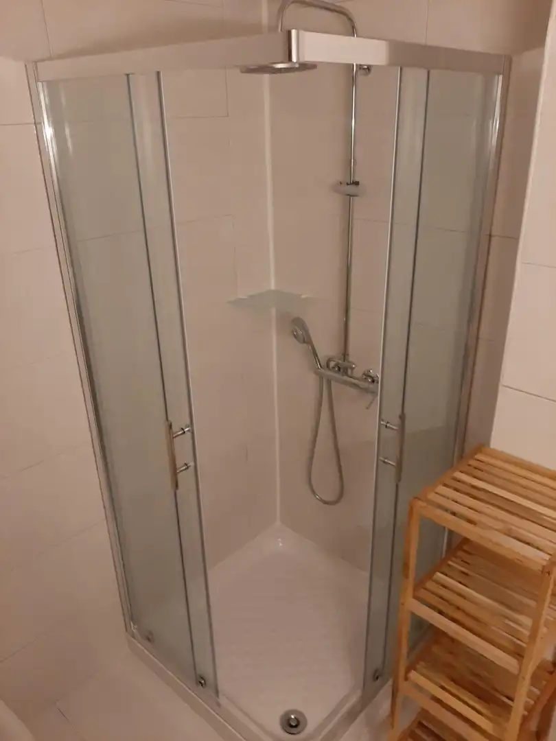 Badezimmer von Wohnung zum Verkauf in Cáceres mit Klimaanlage, Terrasse und Möbliert