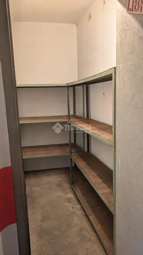 Garage for sale in Zaragoza