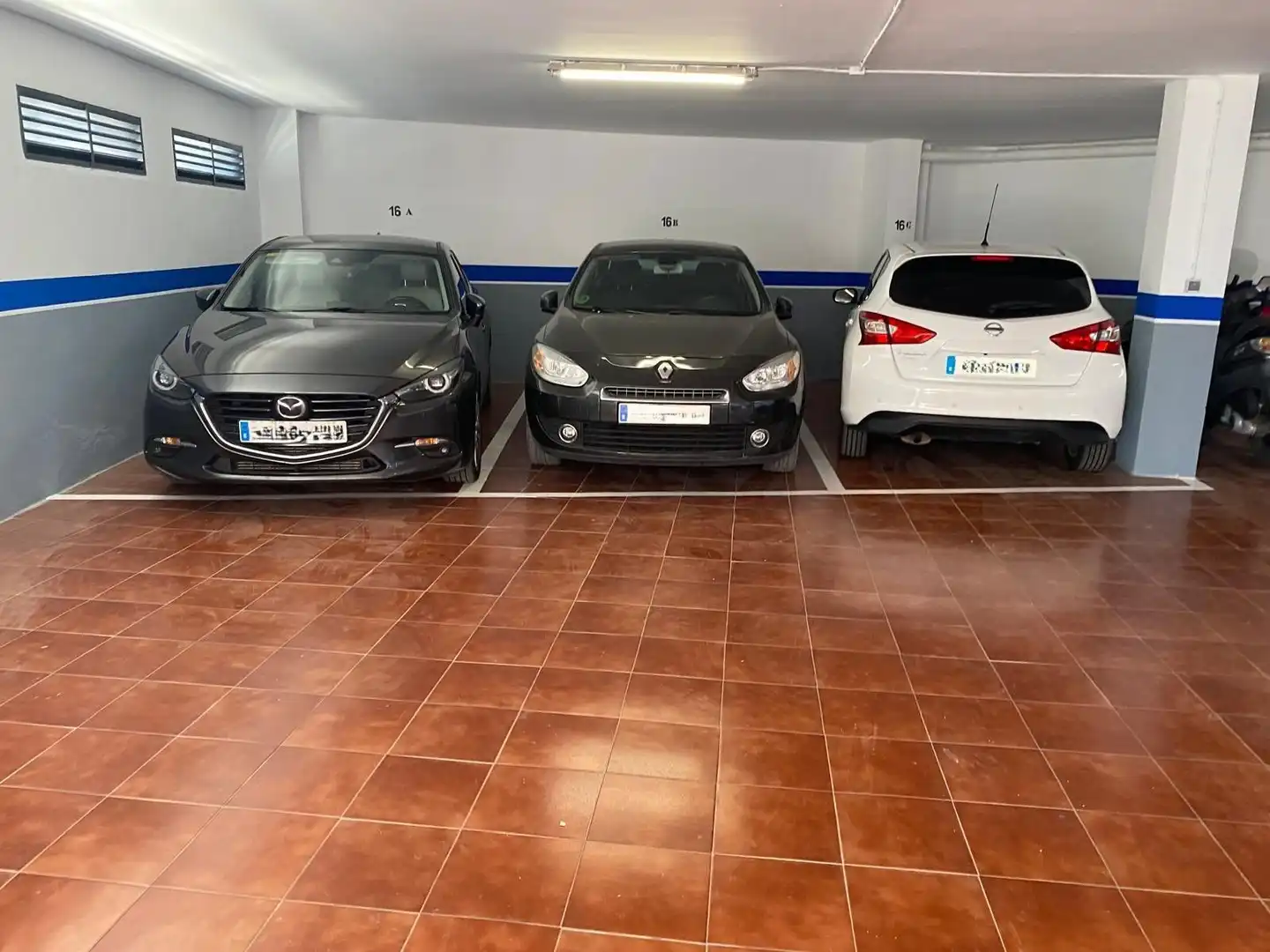 Aparcament en venda a Avda de Madrid - Pº de la Estación, imagen 2