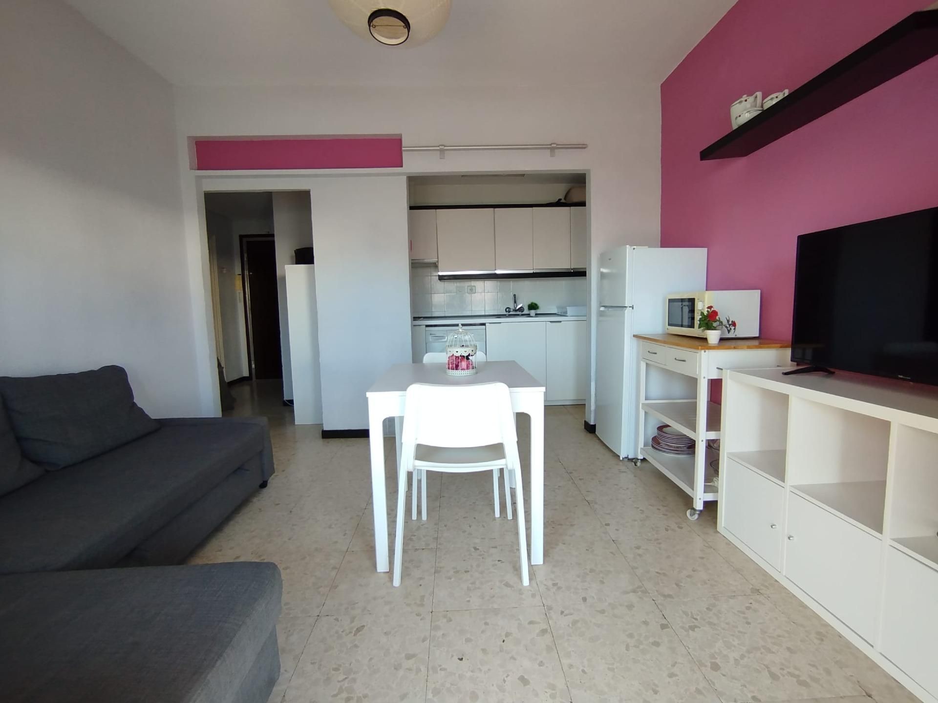 Cuina de Apartament de lloguer en  Cádiz Capital amb Terrassa