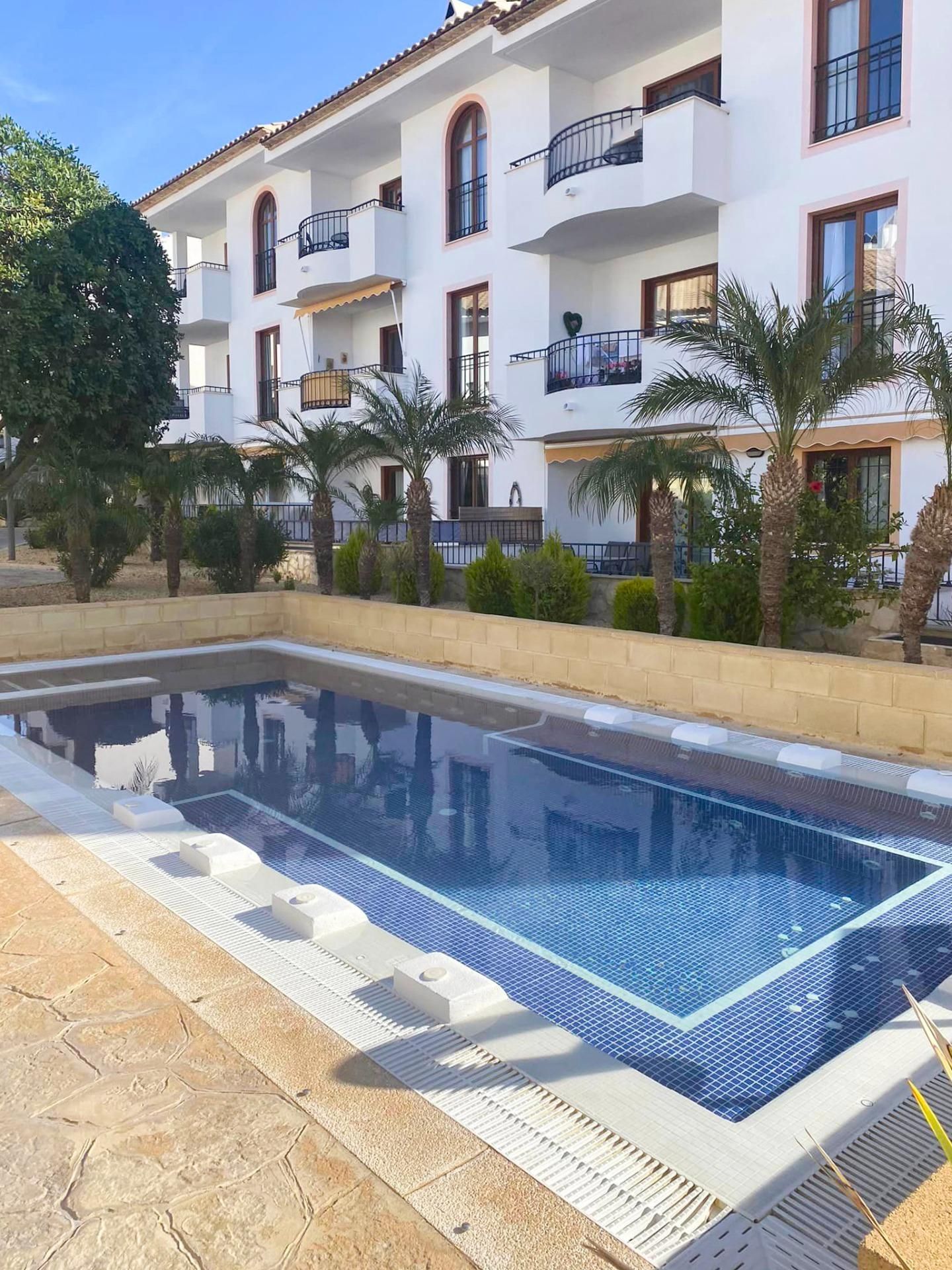Swimming pool of Apartment for sale in L'Alfàs del Pi  with Air Conditioner, Heating and Private garden