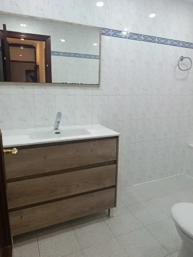 Bathroom of Flat for rent in Arco Norte - Avda. España