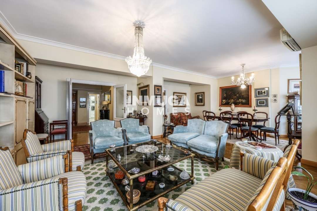Sala d'estar de Pis en venda en  Madrid Capital amb Aire condicionat, Calefacció i Traster