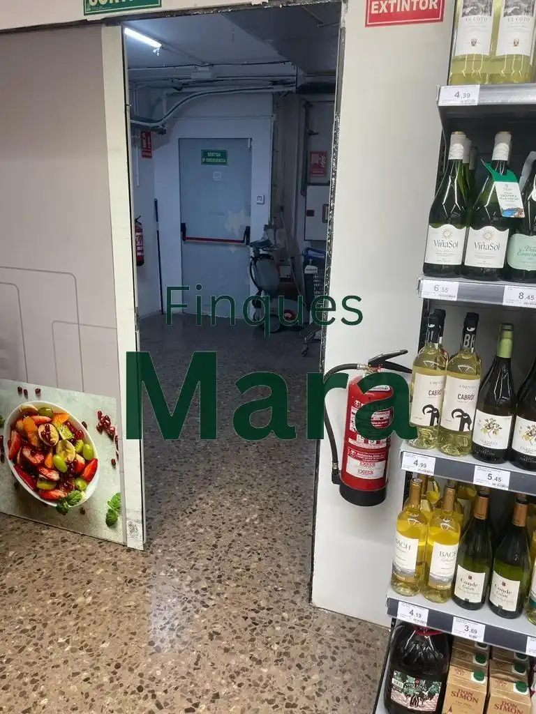 Local comercial en venda a Calle de l'Abat Escarré, imagen 12