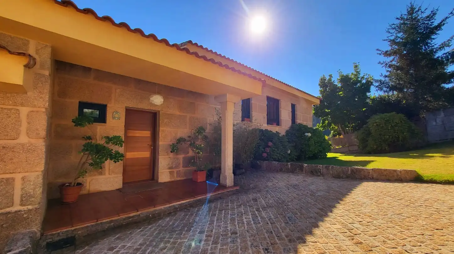 Vista exterior de Casa o chalet en venta en Nigrán