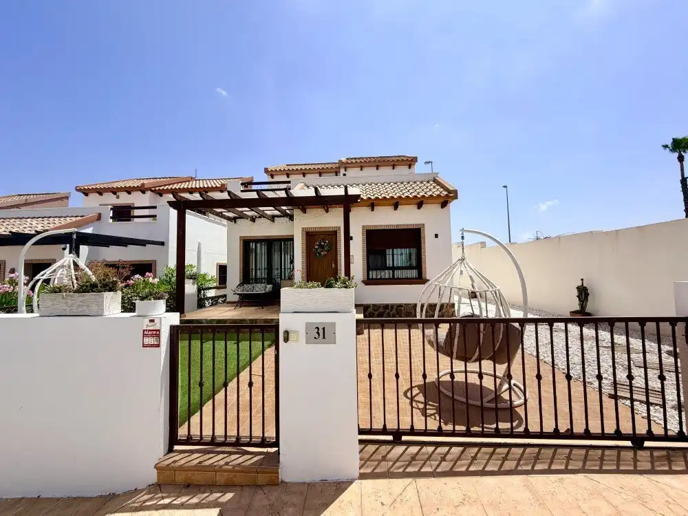 Vista exterior de Casa o xalet en venda en Rojales amb Terrassa