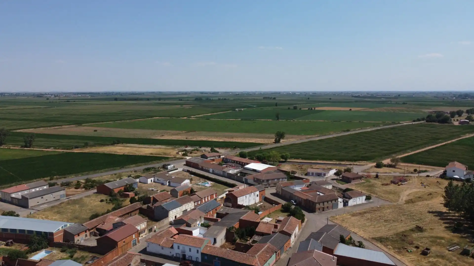 Vista exterior de Casa o xalet en venda en Bustillo del Páramo amb Terrassa