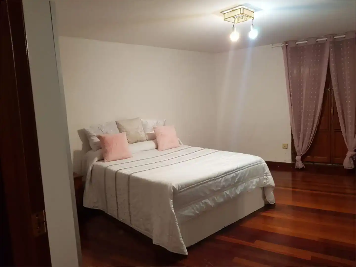 Habitación de Planta baja en venta en Burgo de Osma - Ciudad de Osma con Parquet, Amueblado y Horno