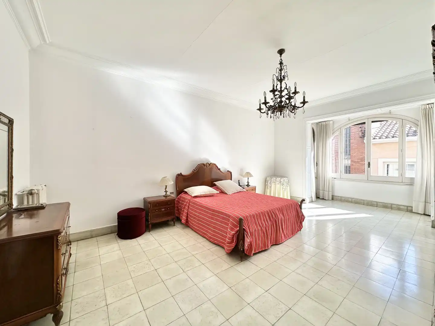 Schlafzimmer von Einfamilien-Reihenhaus zum Verkauf in El Masnou mit Heizung, Privatgarten und Terrasse