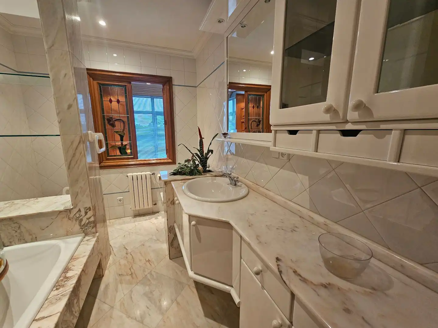 Baño de Casa o chalet en venta en Santa Comba con Calefacción, Jardín privado y Terraza