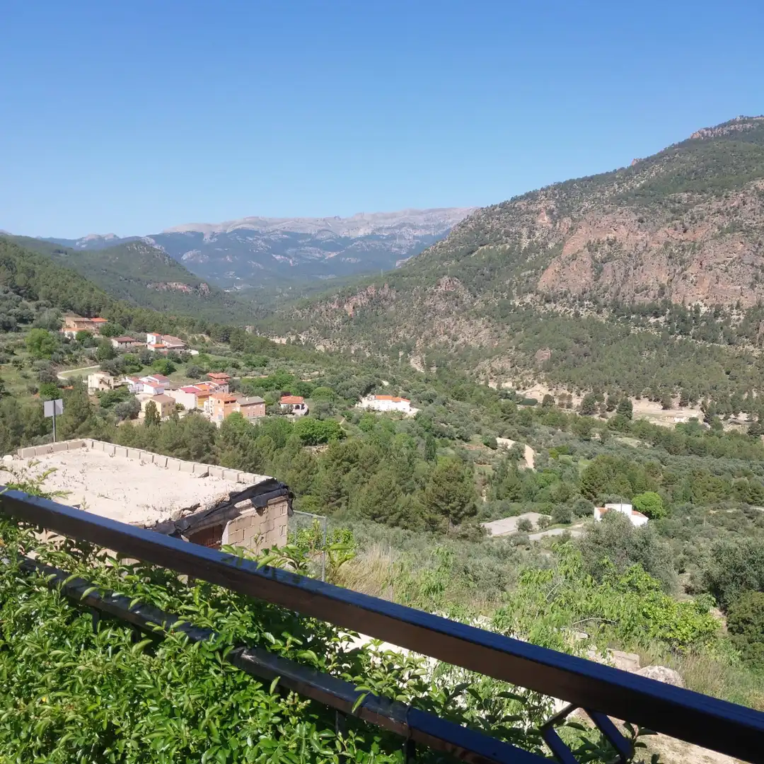 Vista exterior de Ático en venta en Yeste con Terraza, Amueblado y Horno