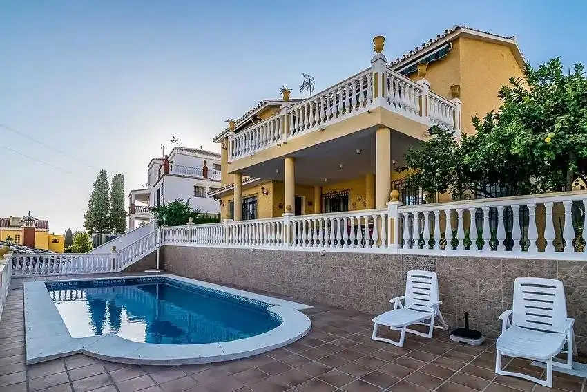 Exterior view of Houses for sale in Rincón de la Victoria  with Swimming Pool and Community pool