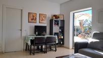 Sala d'estar de Casa o xalet en venda en Dos Hermanas amb Jardí privat i Piscina comunitària