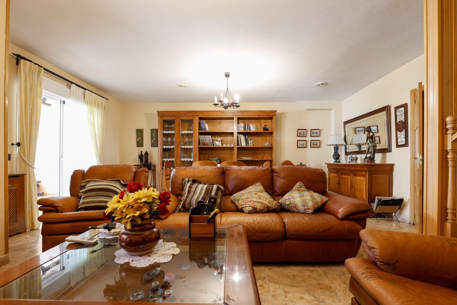 Living room of Single-family semi-detached for sale in Valdemoro  with Air Conditioner, Heating and Private garden