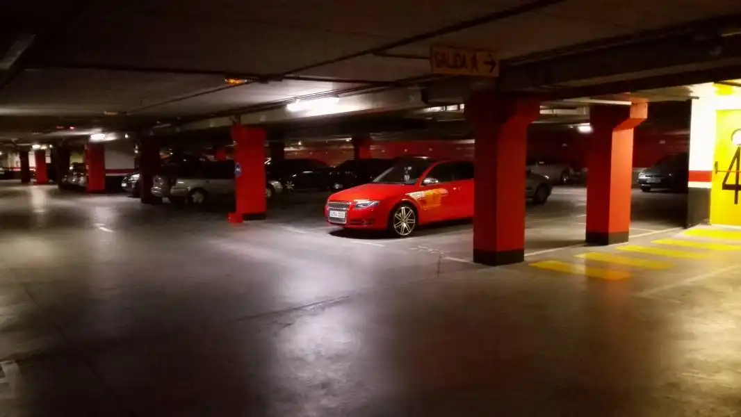 Parkplatz von Garage zum Verkauf in Móstoles