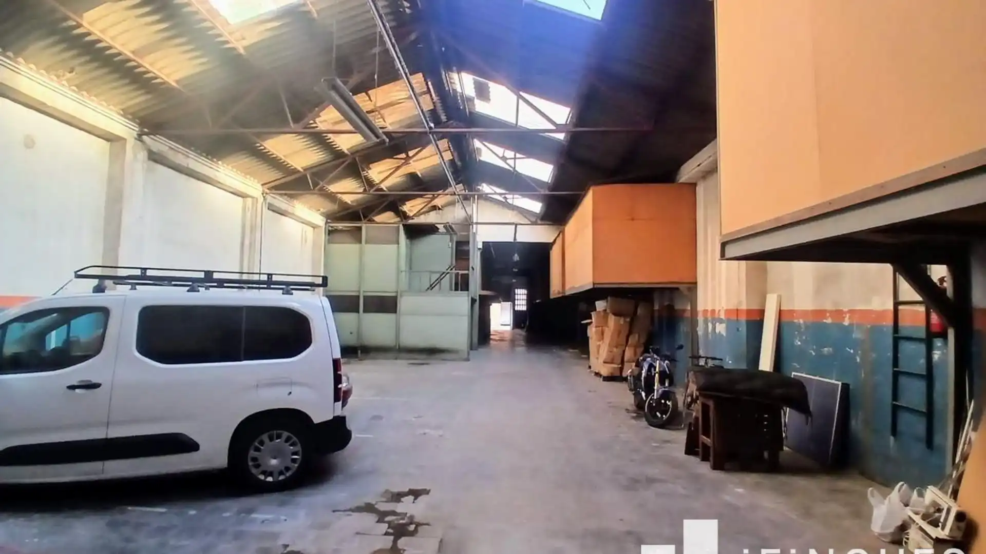 Vista exterior de Local en venta en Sabadell