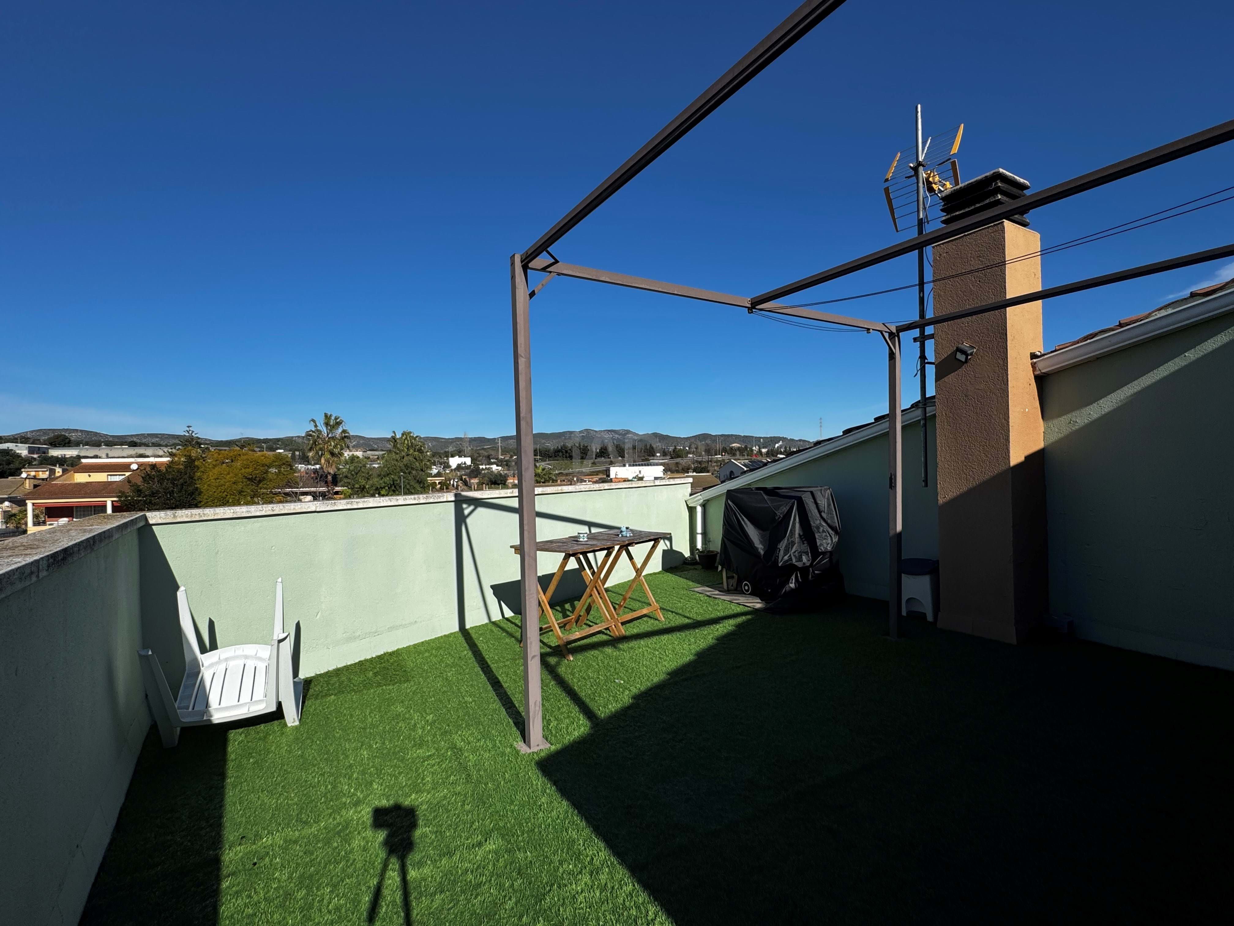 Terrace of Single-family semi-detached for sale in Vilanova i la Geltrú  with Air Conditioner, Heating and Terrace