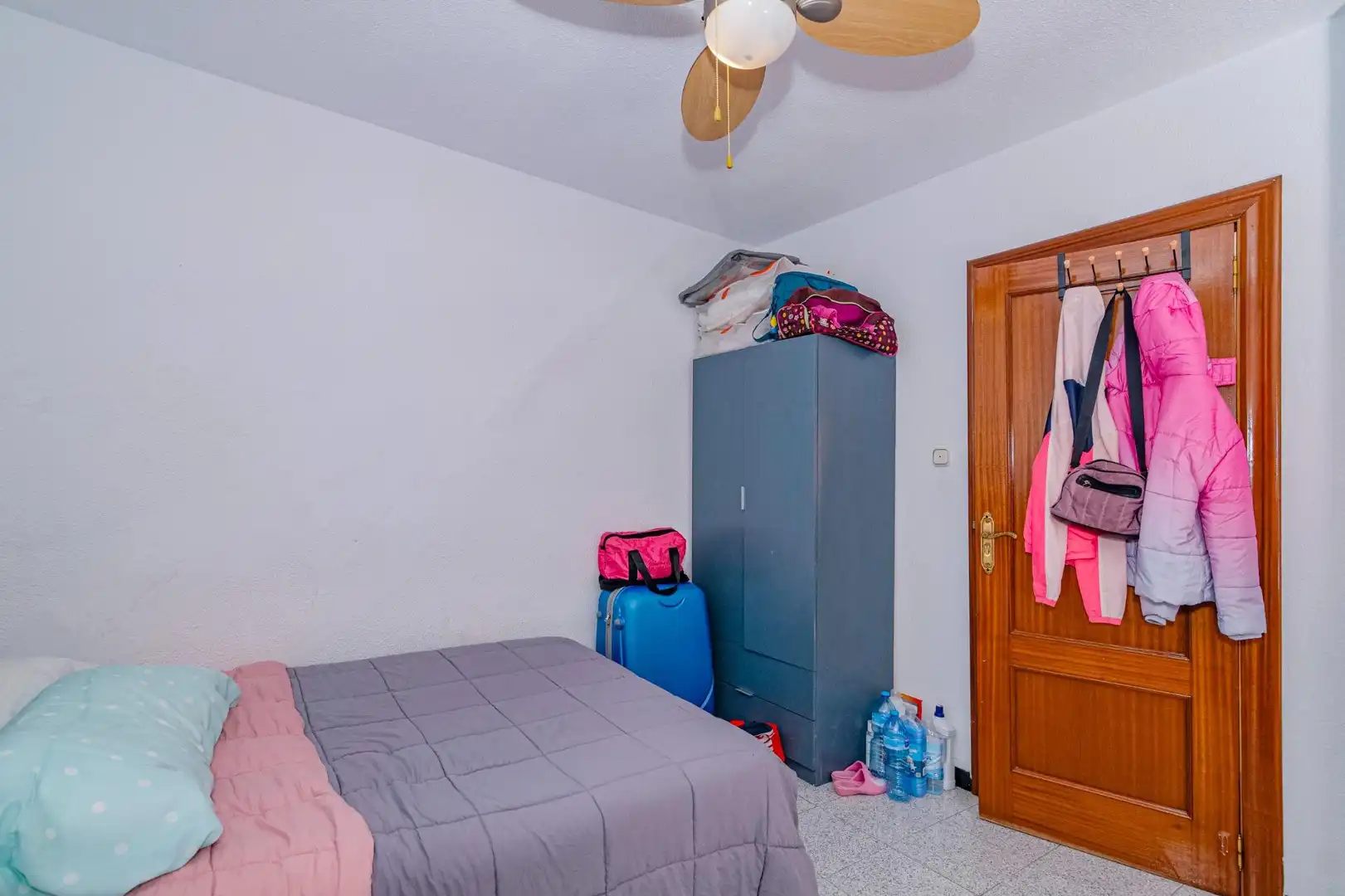 Habitación de Piso en venta en Granada con Amueblado