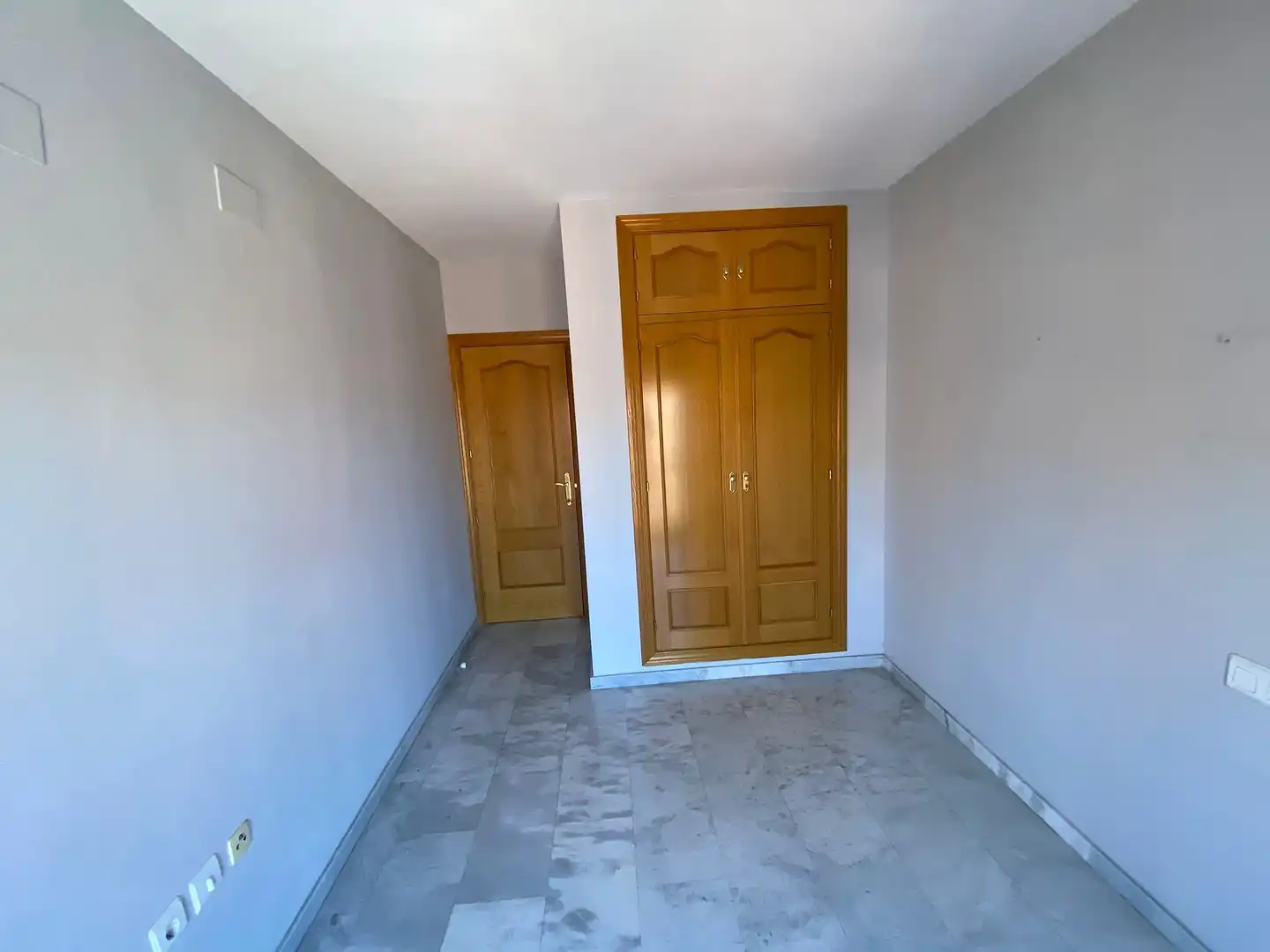 Habitación de Piso en venta en Granada con Calefacción