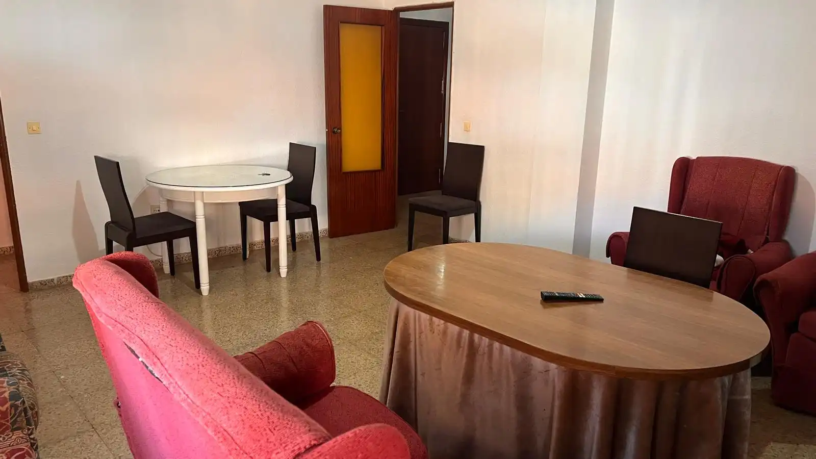 Flat for rent in Calle Manuel Saldaña, Maria Auxiliadora - Barriada de Llera