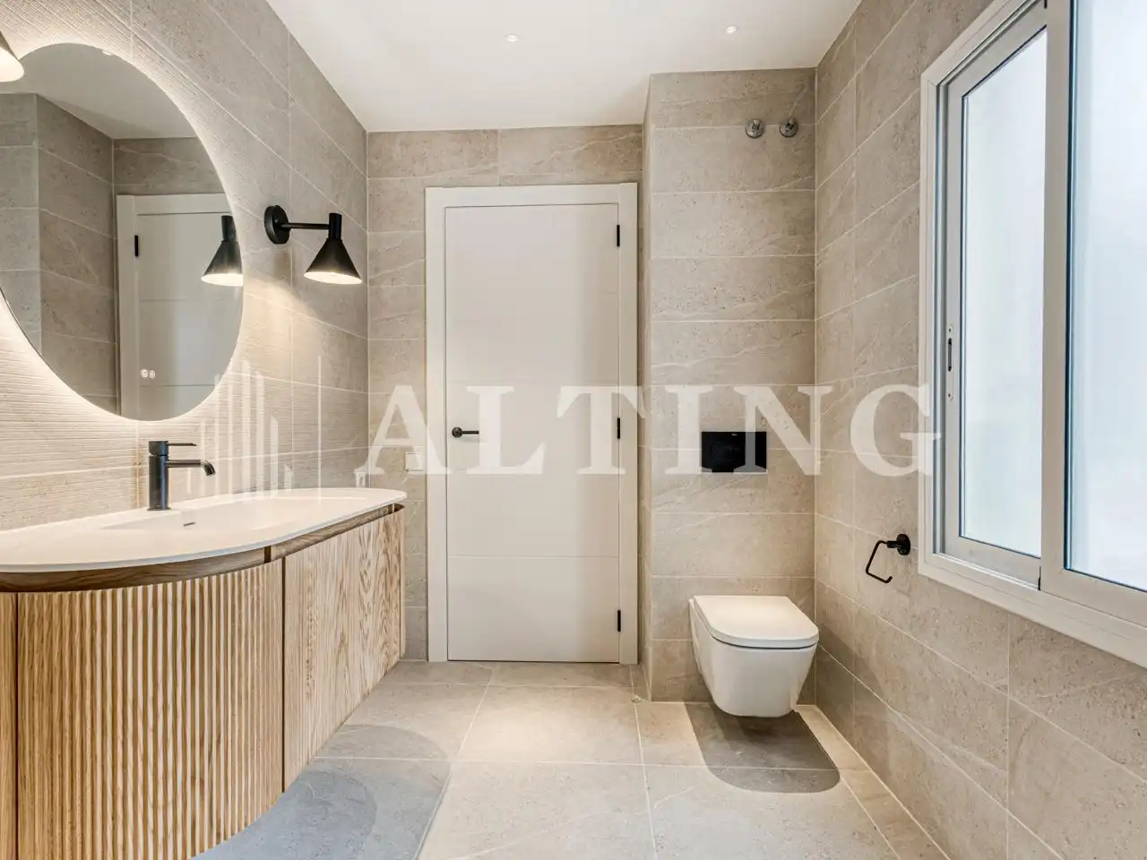 Baño de Piso de alquiler en Barcelona con Aire acondicionado, Calefacción y Parquet