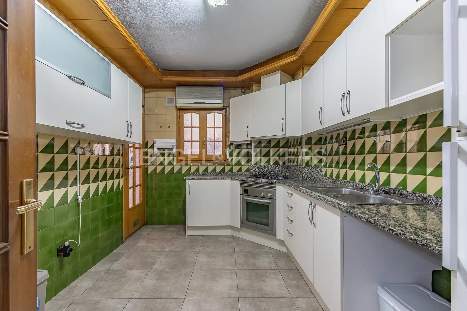 Cocina de Ático en venta en Sabadell con Calefacción, Terraza y Balcón