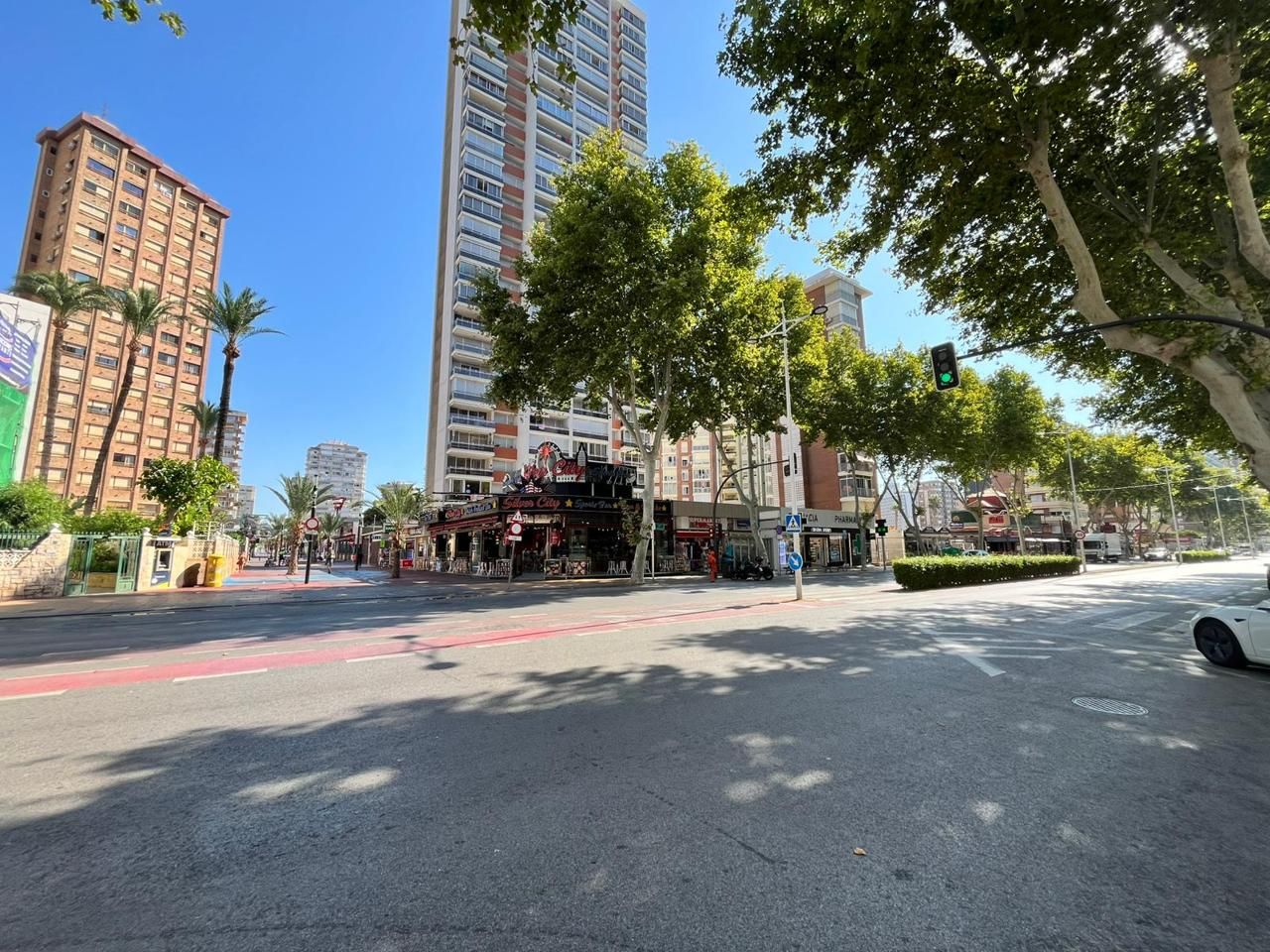 Vista exterior de Garatge en venda en Benidorm