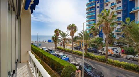 Foto 2 de Apartament en venda a Avenida de las Olas, Punta Prima, Alicante